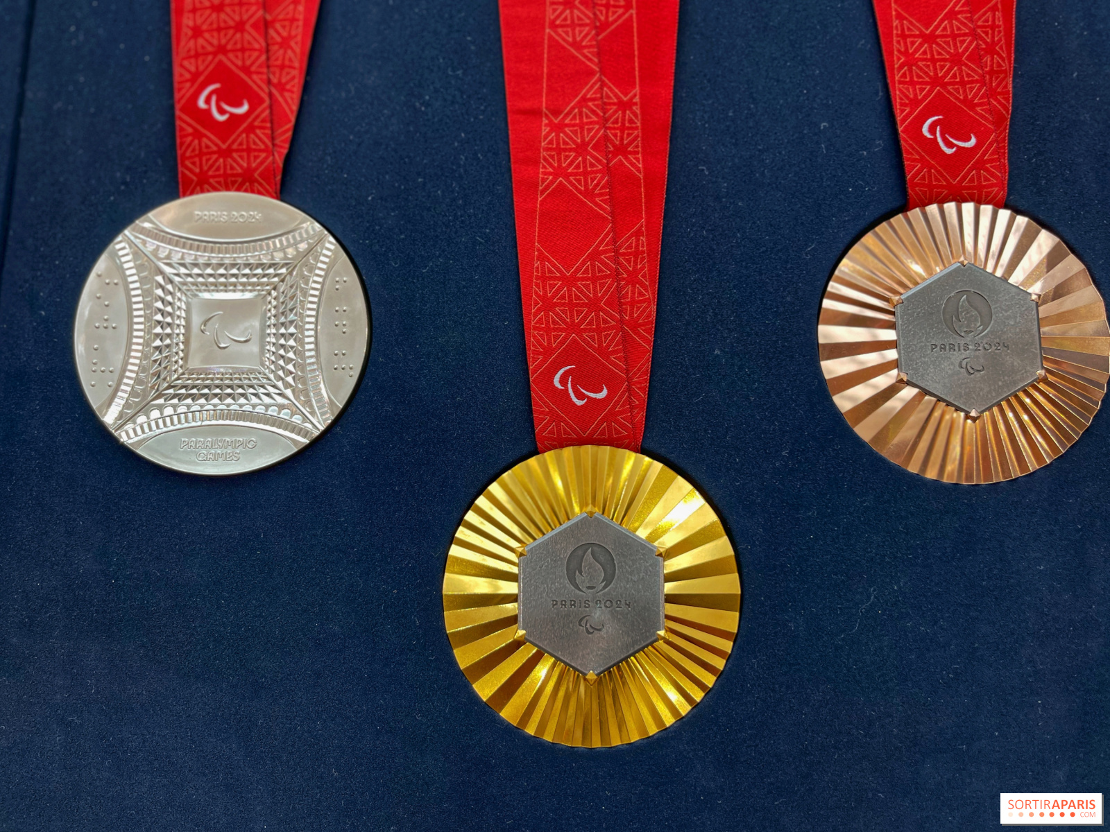 Olympics discover the medals of the Paris 2024 Olympic and Paralympic