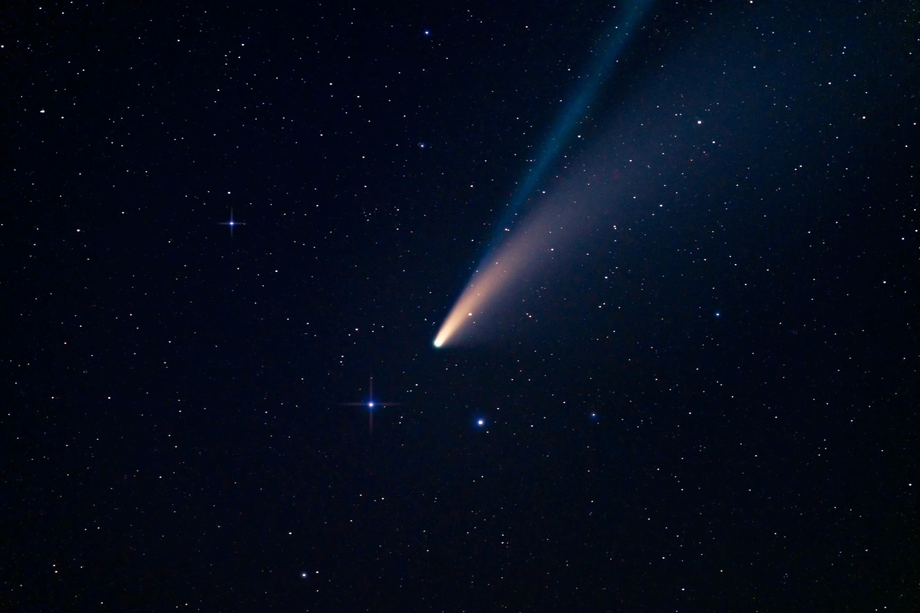 Hvordan observerer du den nye kometen Nishimura, som er synlig på ...