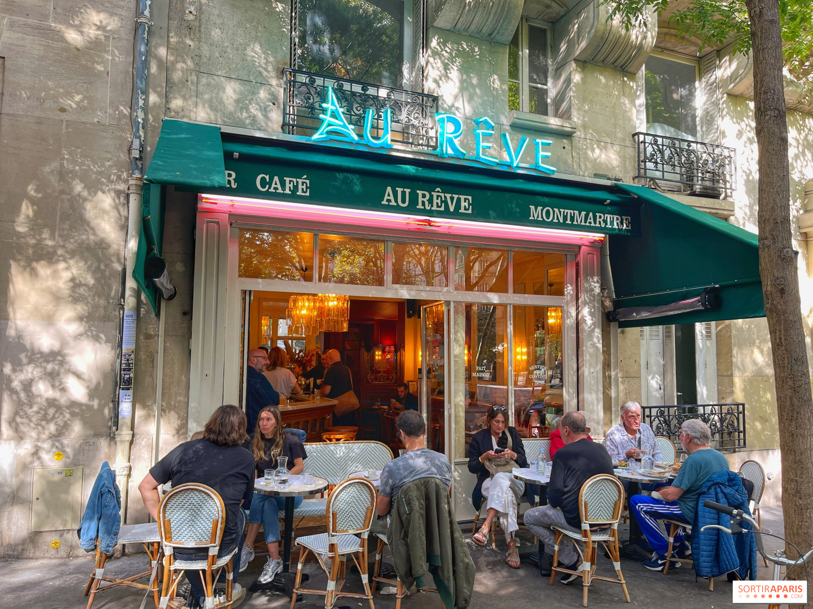 Au Rêve, Montmartre's legendary café and neighborhood institution, is back!  