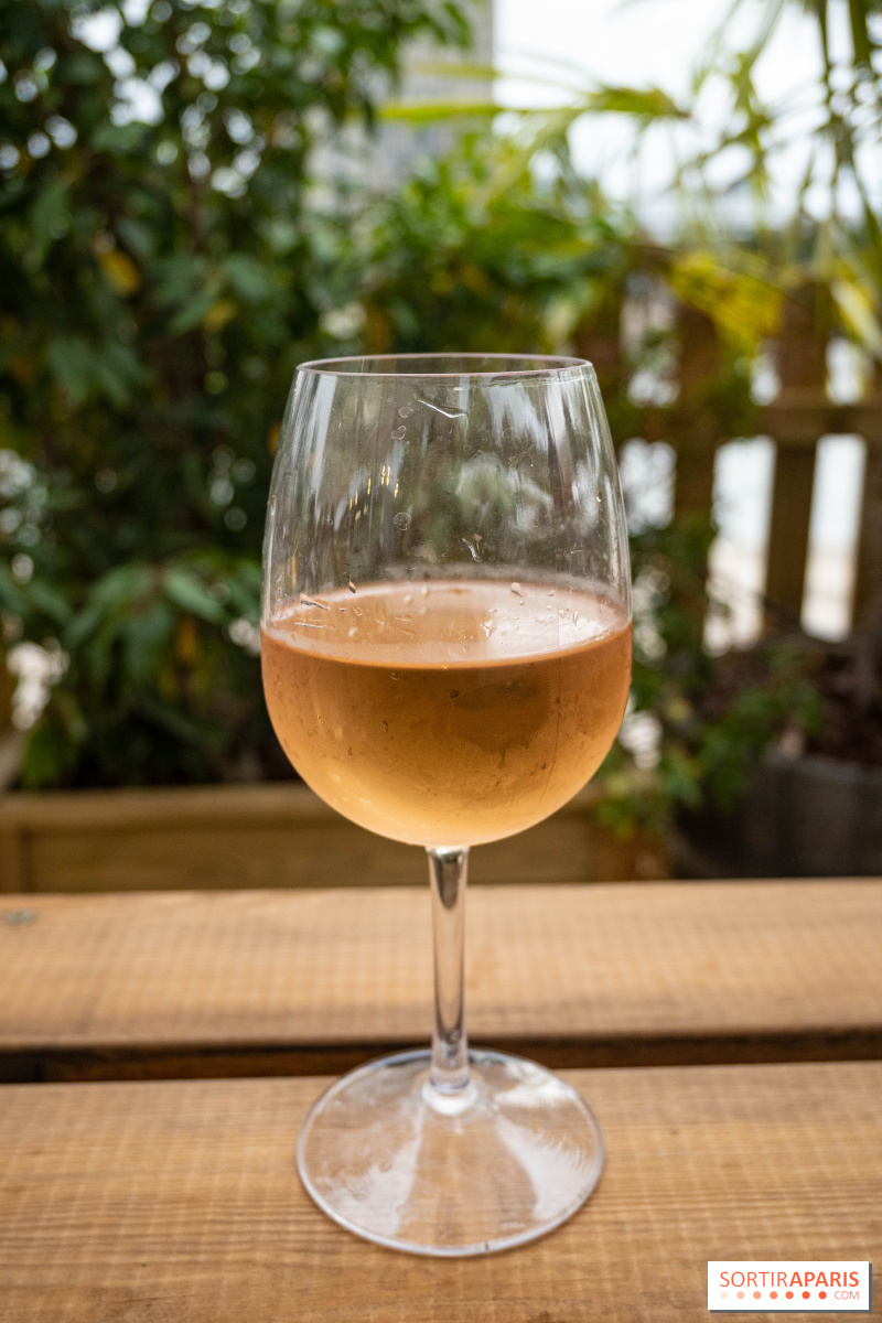 Cargo Container Bar, le bar festif en plein air revient sur les quais de Seine à Paris