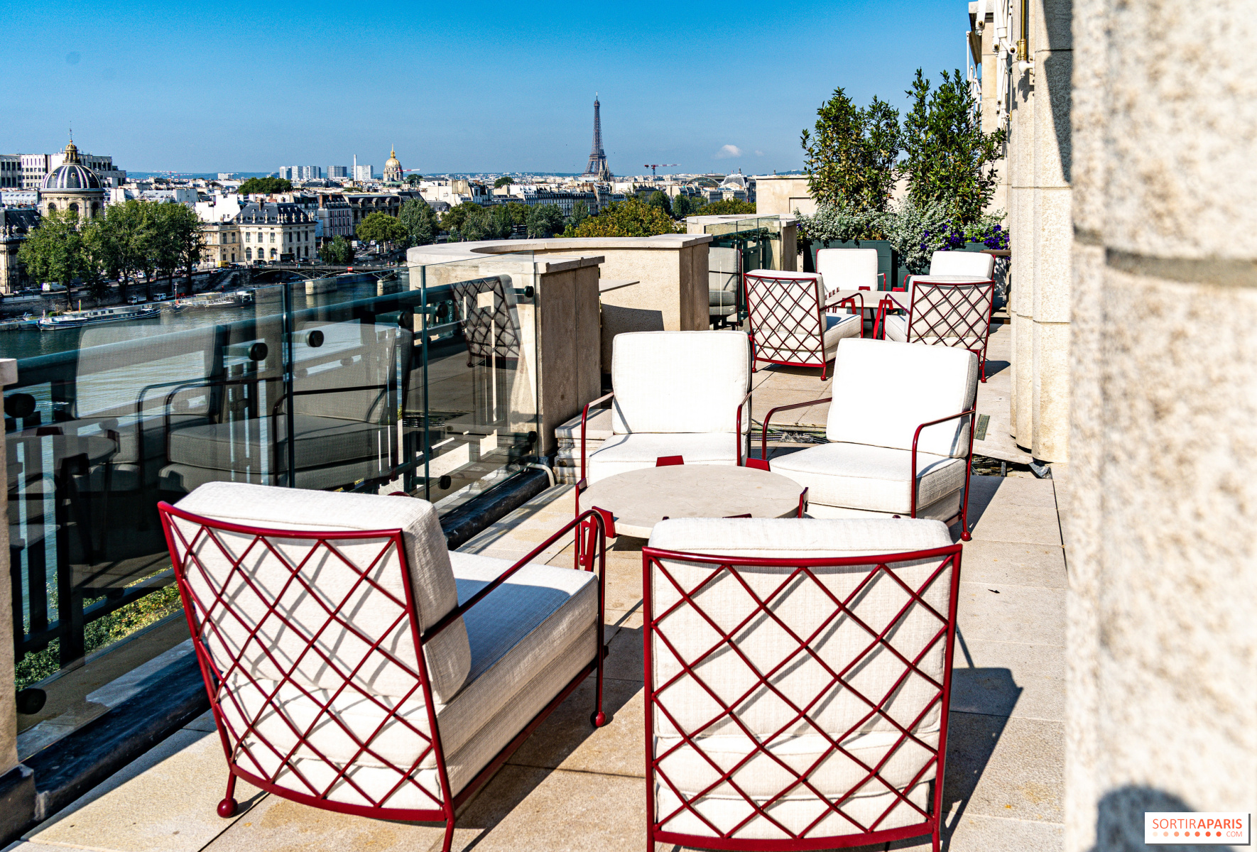 Why Le Tout-Paris Rooftop Bar At Cheval Blanc Is Worth A Visit
