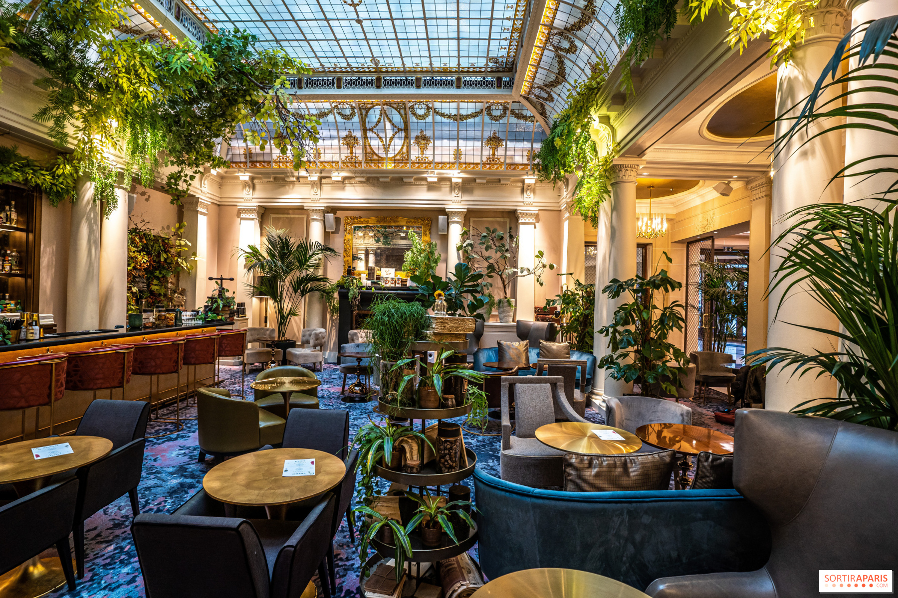 Louvre - Restaurant & Tea Salon
