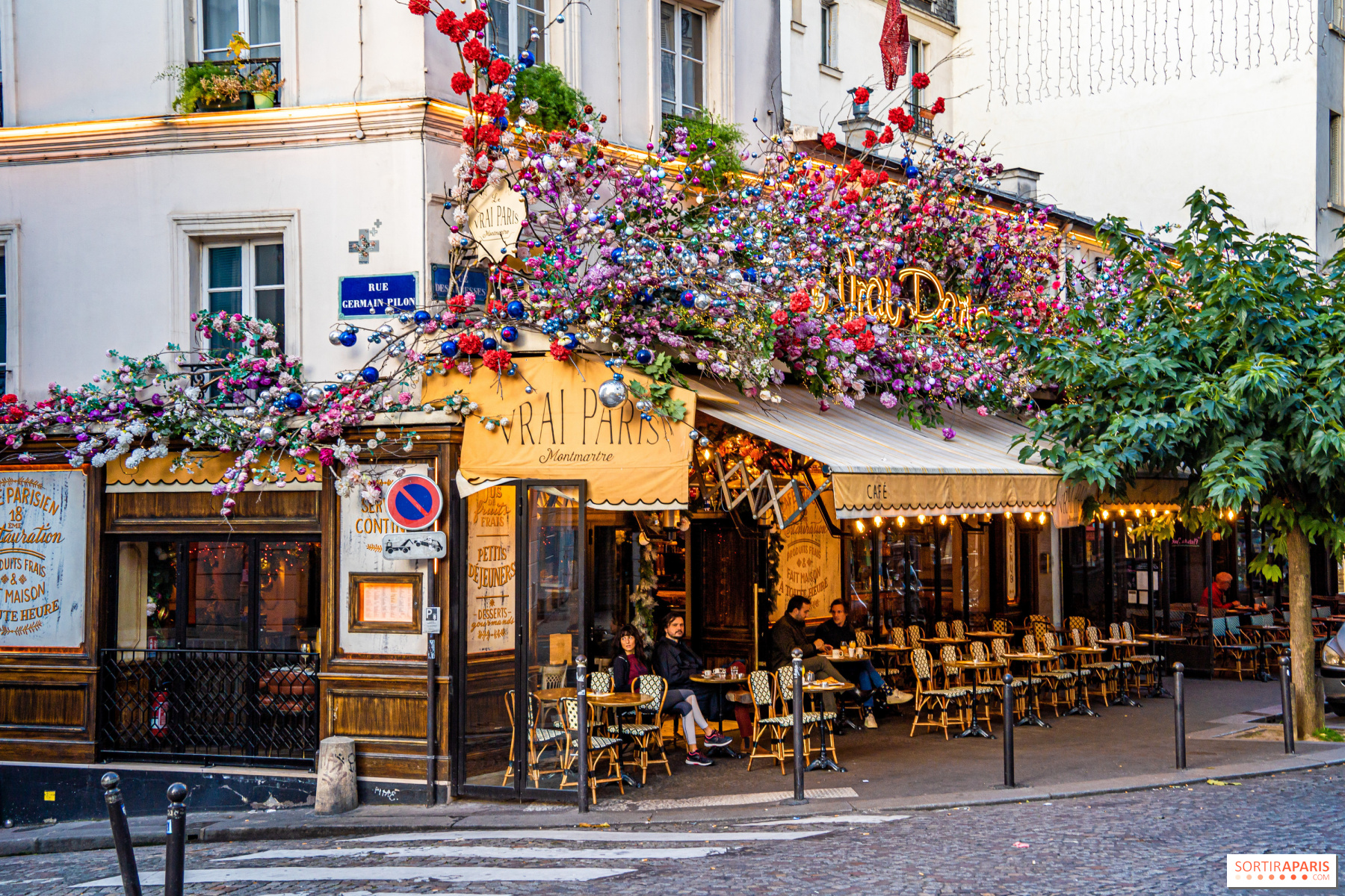 The most beautiful flowery cafés in Paris 