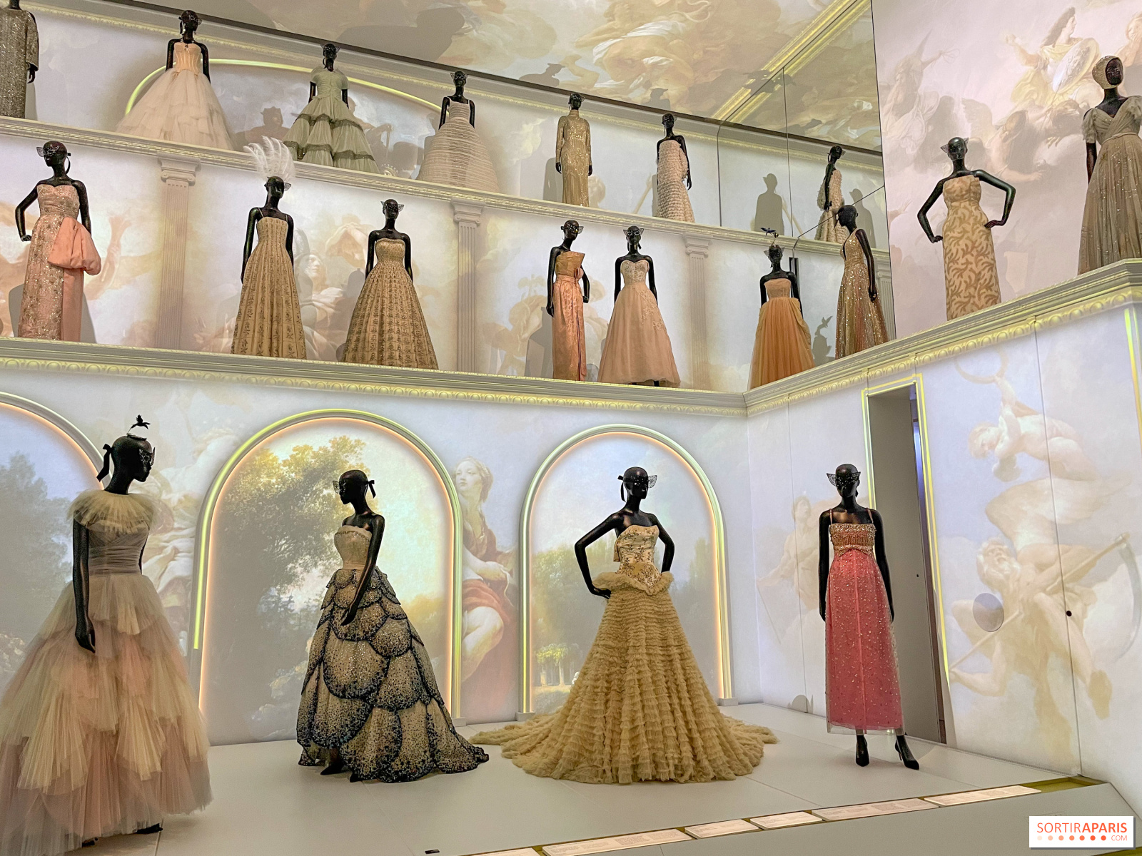La Galerie Dior Pariss New Wonderland  Paris For Dreamers