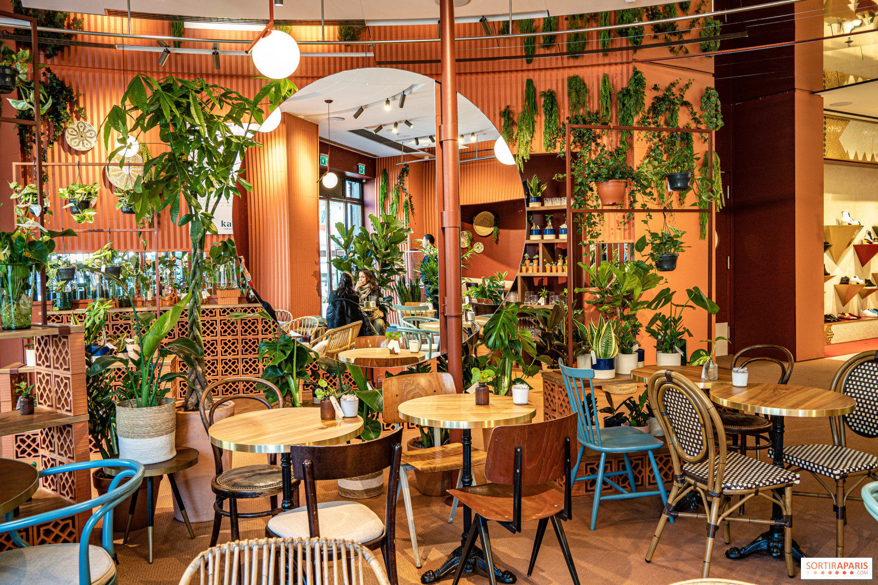 Louis Vuitton to open first restaurant, Le Café V, next month