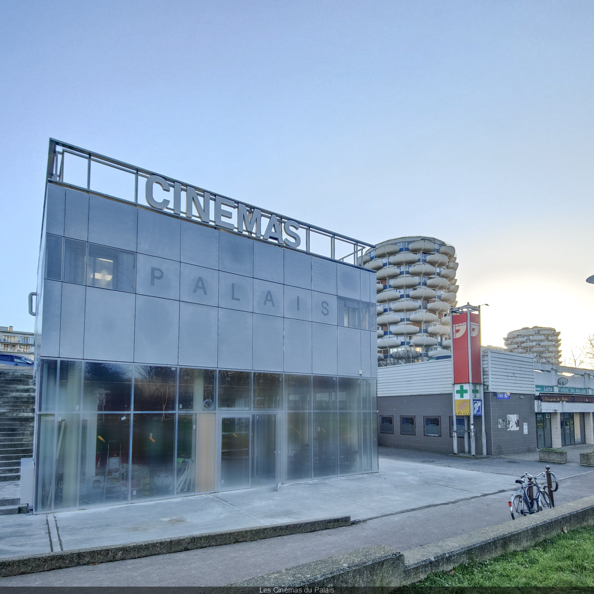 Closure of the Montparnasse Tower Observatory terrace