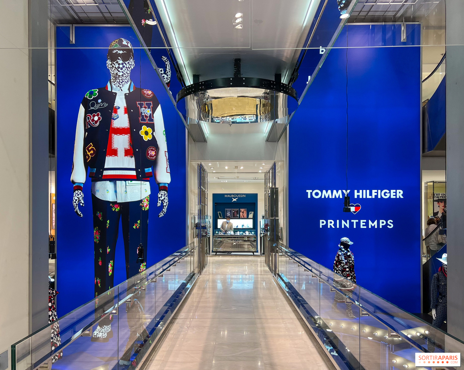 Printemps Haussmann: Tommy Hilfiger takes over the department store's  atrium for a pop-up store 