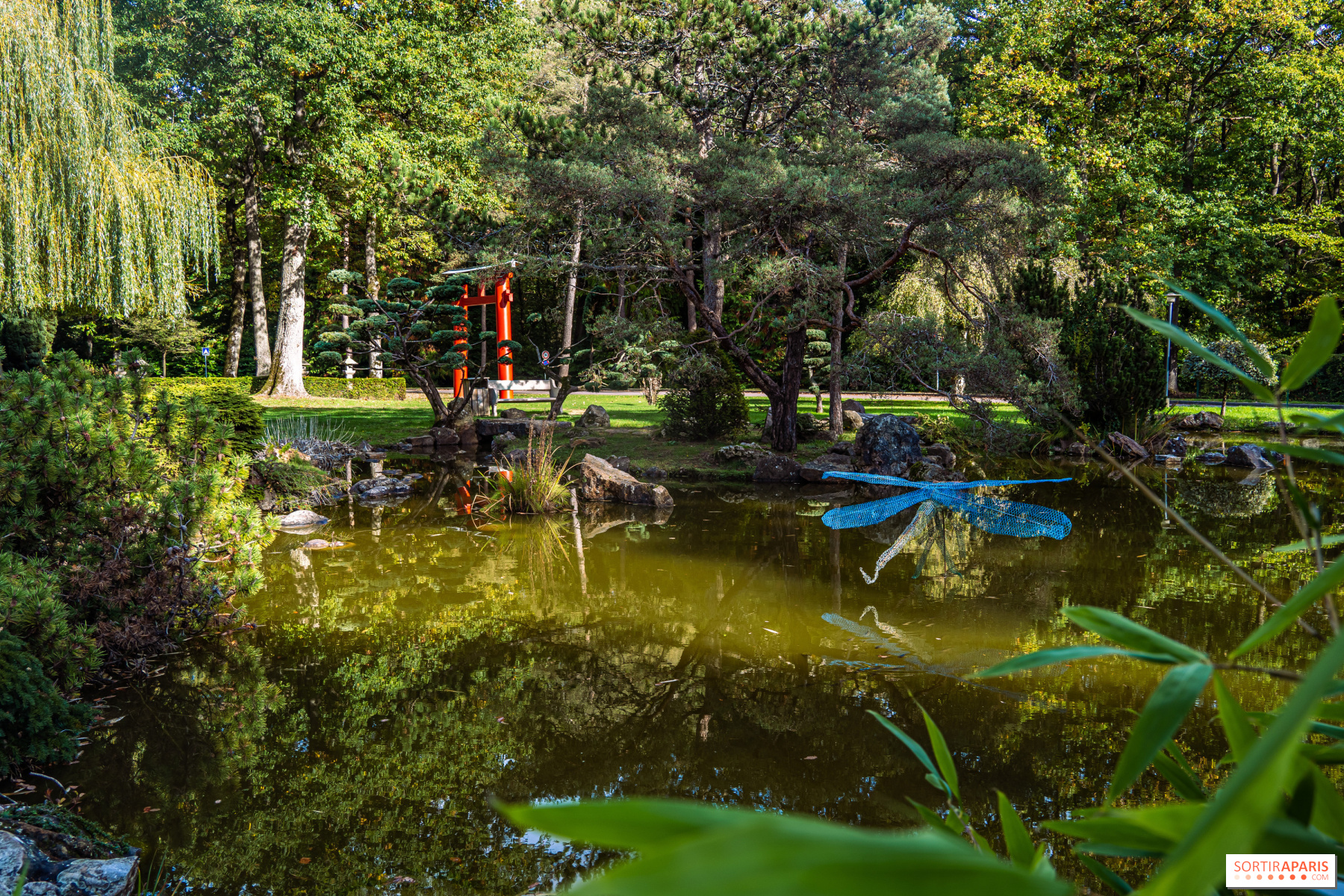 Les Jardins Japonais de Favières, the free Zen garden park closed